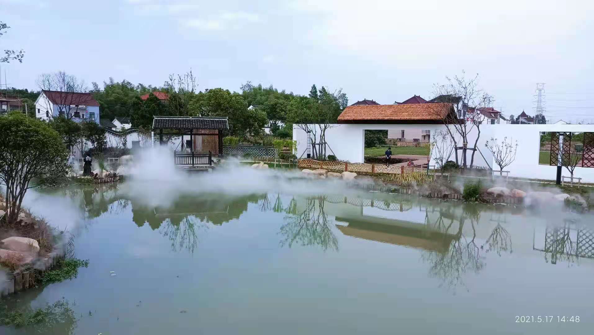 <strong>河道景观造雾系统一个主机带460个喷</strong>