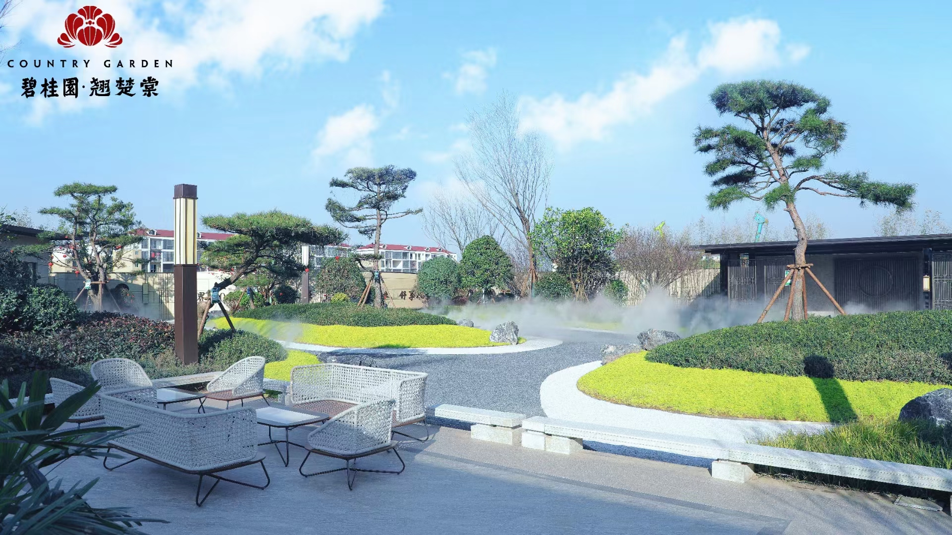 坐标碧桂园翘楚塘景观喷雾系统安装