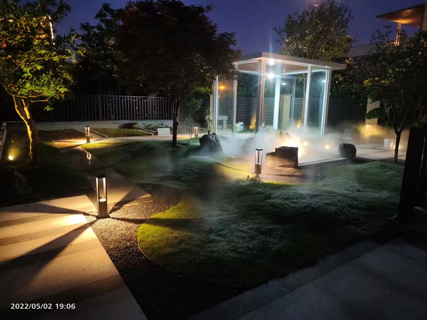 为什么越来越多的庭院安装雾森