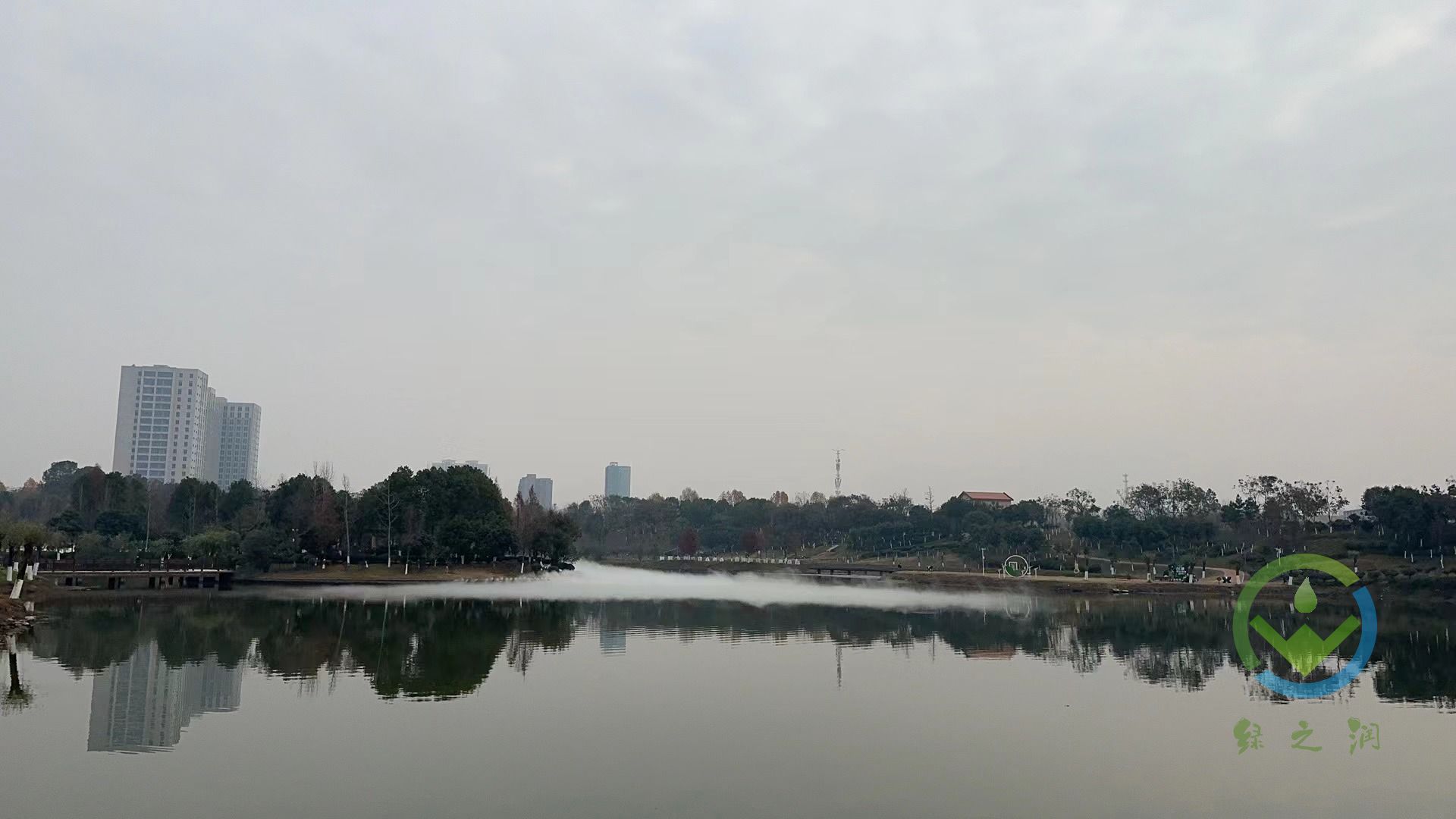 湖南邵阳爱莲池公园景观喷雾，雾森系统安装完成